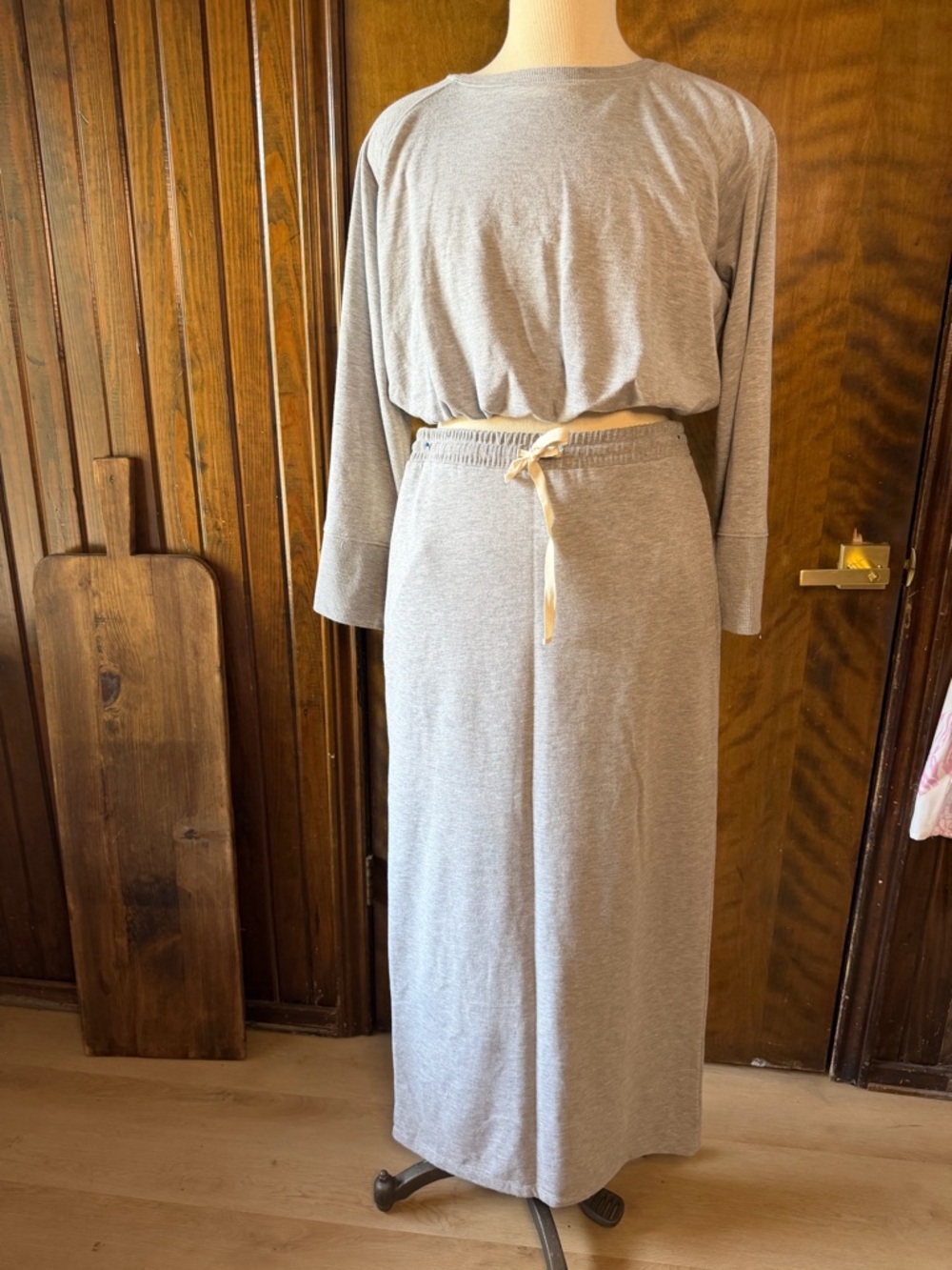 Casual Light Gray Drawstring Maxi Skirt and cropped sweatshirt set